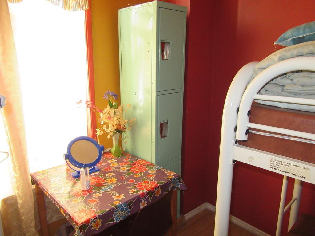 Turtle Hostel Victoria Ngoại thất bức ảnh