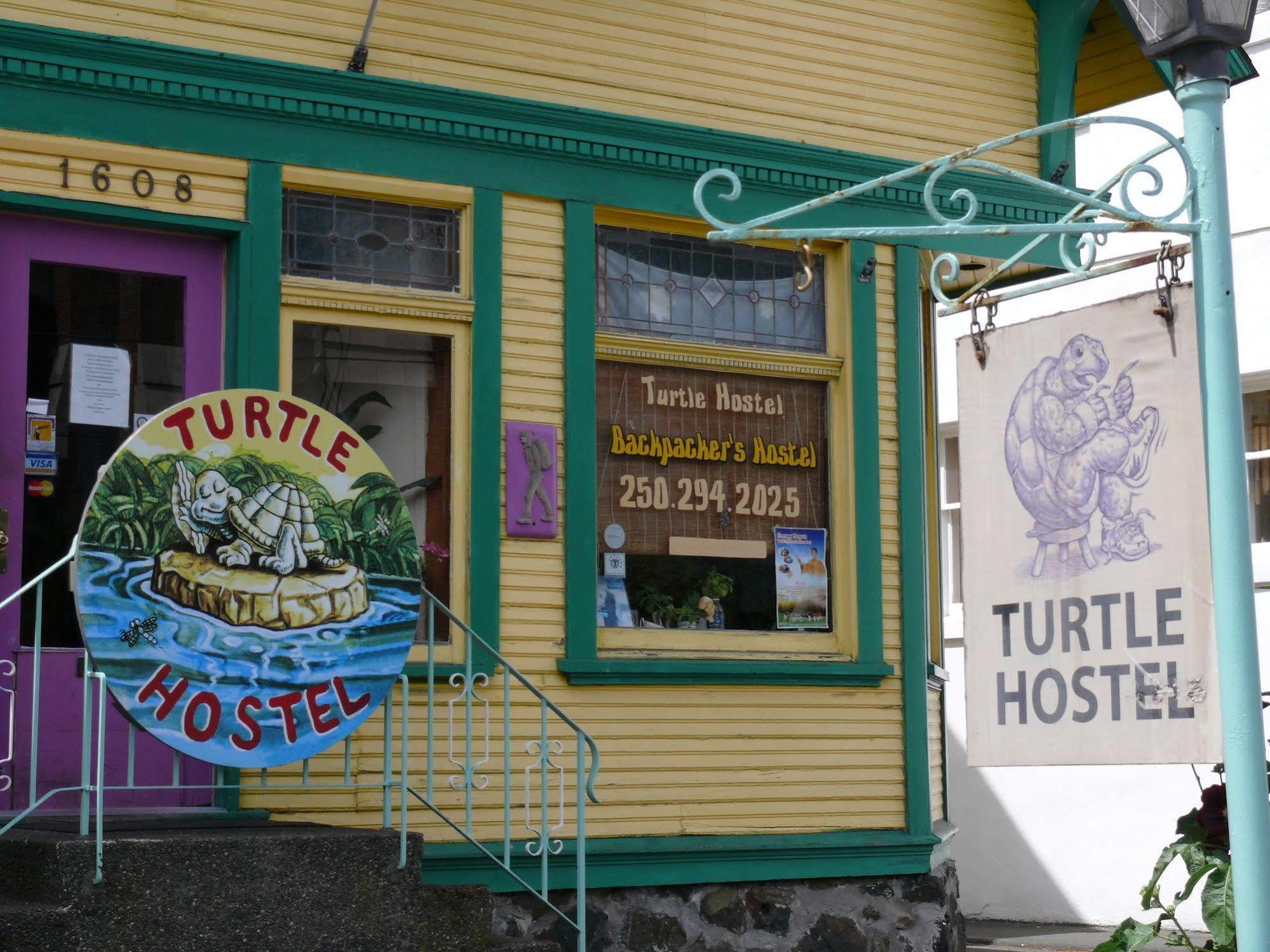 Turtle Hostel Victoria Ngoại thất bức ảnh