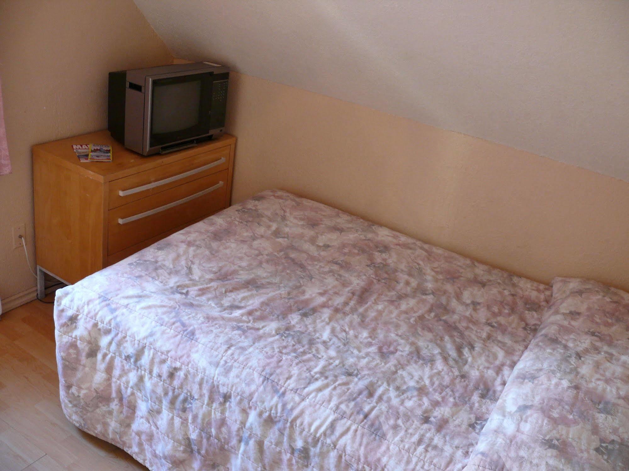 Turtle Hostel Victoria Ngoại thất bức ảnh